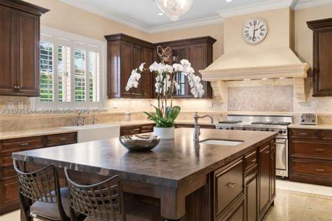 8010 Ponce De Leon Rd, Miami FL - photo 7 of 31