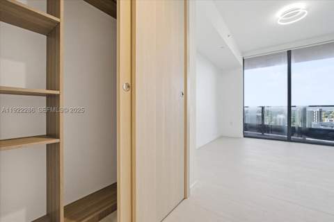 1000 Brickell Plz 3211, Miami FL - photo 19 of 84