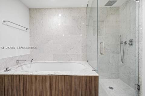 1000 Brickell Plz 3211, Miami FL - photo 22 of 84