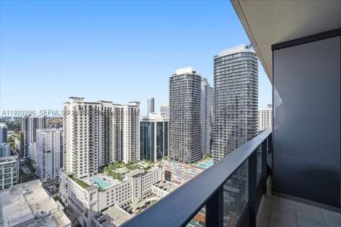1000 Brickell Plz 3211, Miami FL - photo 24 of 84