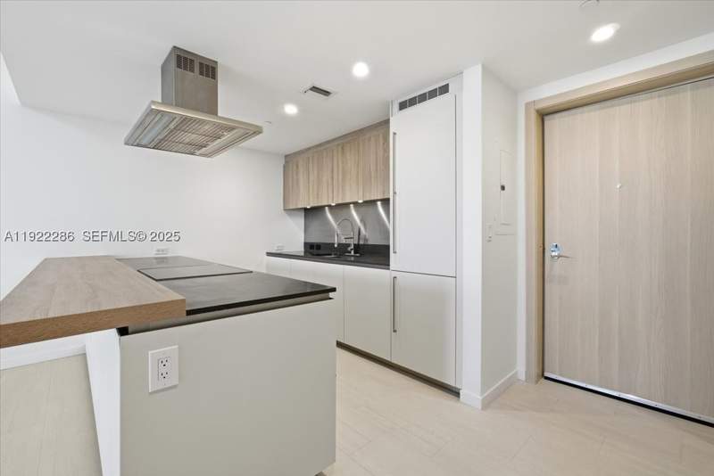 1 bedroom Condominium at 1000 Brickell Plz 3211, Brickell Flatiron Condo, Miami — photo 4