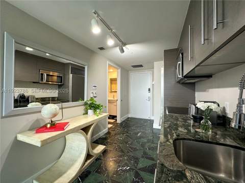 485 Brickell Ave 4405, Miami FL - photo 14 of 35