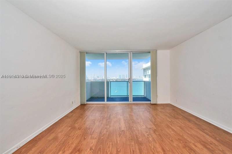 1 bedroom Condominium at 1200 West Ave 1503, Mirador 1200 Condo, Miami Beach — photo 2