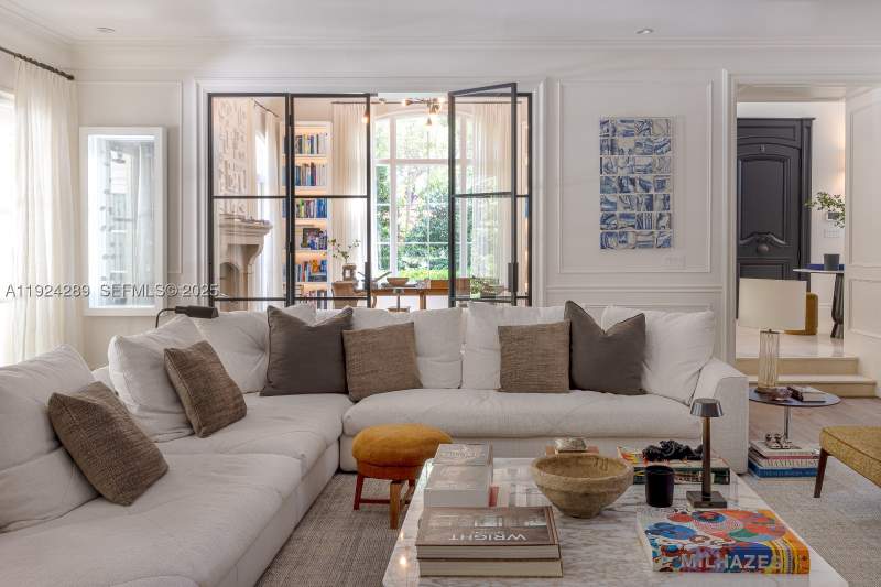 5 bedroom SingleFamilyResidence at 155 San Souci Dr, Sans Souci Corr Pl Of 2nd, Coral Gables — photo 5