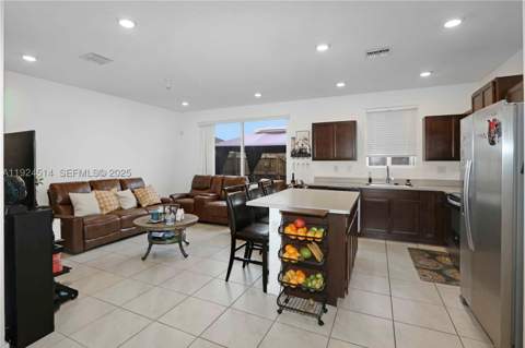 1052 SE 23rd Ave, Homestead FL - photo 6 of 18