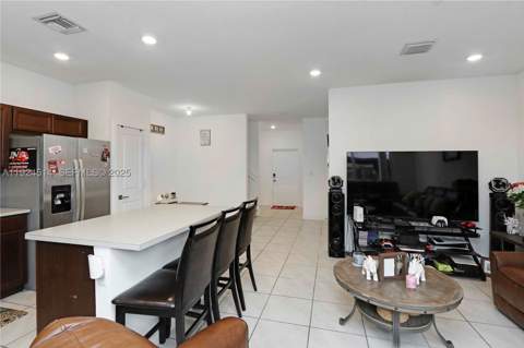 1052 SE 23rd Ave, Homestead FL - photo 7 of 18