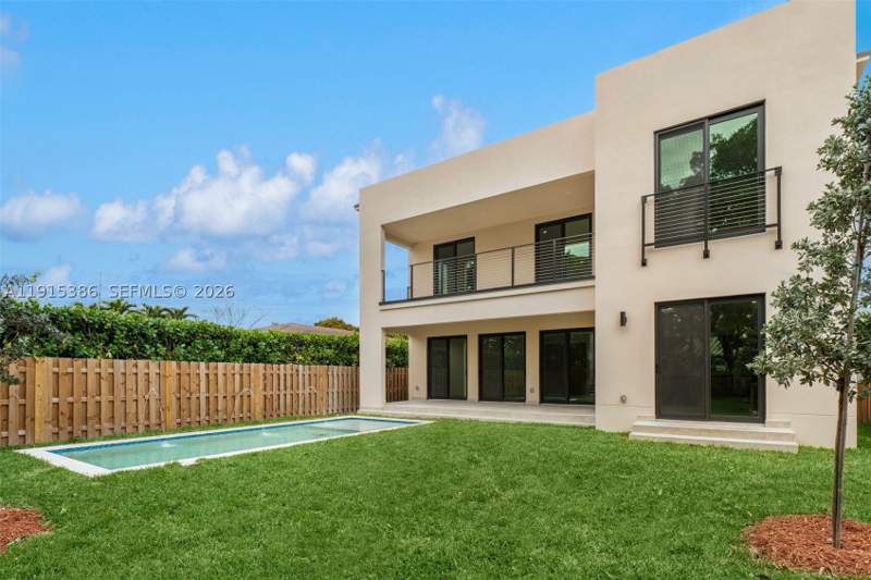 4 bedroom SingleFamilyResidence at 1366 SW 15th St, Third Westmoreland Addn, Miami — photo 2