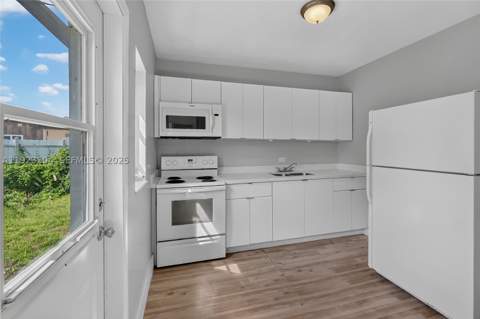 14801 Lincoln Blvd, Miami FL - photo 19 of 32
