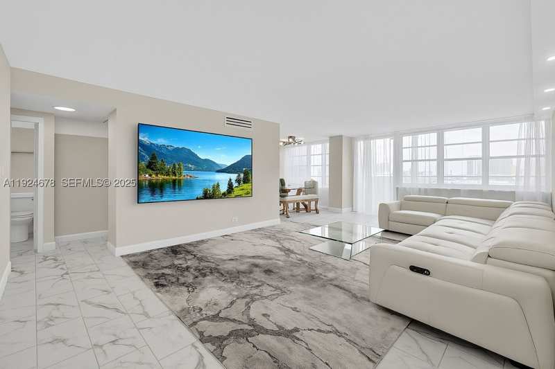 1 bedroom Condominium at 251 174th St 1415, Winston Towers 200, Sunny Isles Beach — photo 1