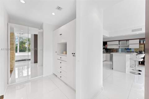 2100 Park Ave 201, Miami Beach FL - photo 10 of 22