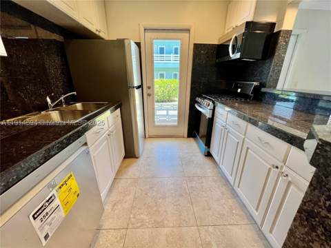 2700 NE 135th St 45, North Miami FL - photo 24 of 27