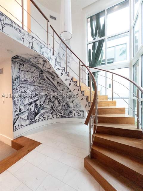 327 E Rivo Alto Dr, Miami Beach FL - photo 11 of 14