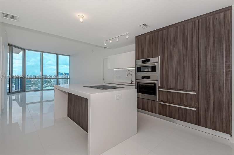 2 bedroom Condominium at 851 NE 1st Ave 1608, Paramount Miami World, Miami — photo 1