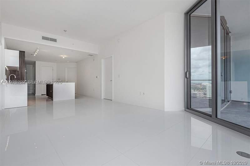 2 bedroom Condominium at 851 NE 1st Ave 1608, Paramount Miami World, Miami — photo 5