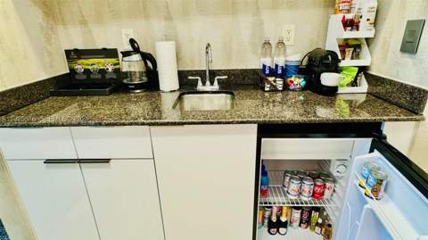 18001 Collins Ave 2512, Sunny Isles Beach FL - photo 18 of 24