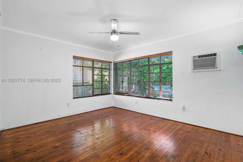 0 bedroom Condominium at 1611 Euclid Ave 8, Residence 1611 Condo, Miami Beach — photo 1