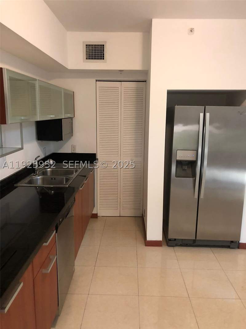 1 bedroom Condominium at 1650 Brickell Ave 111, Lofts On Brickell II Cond, Miami — photo 5