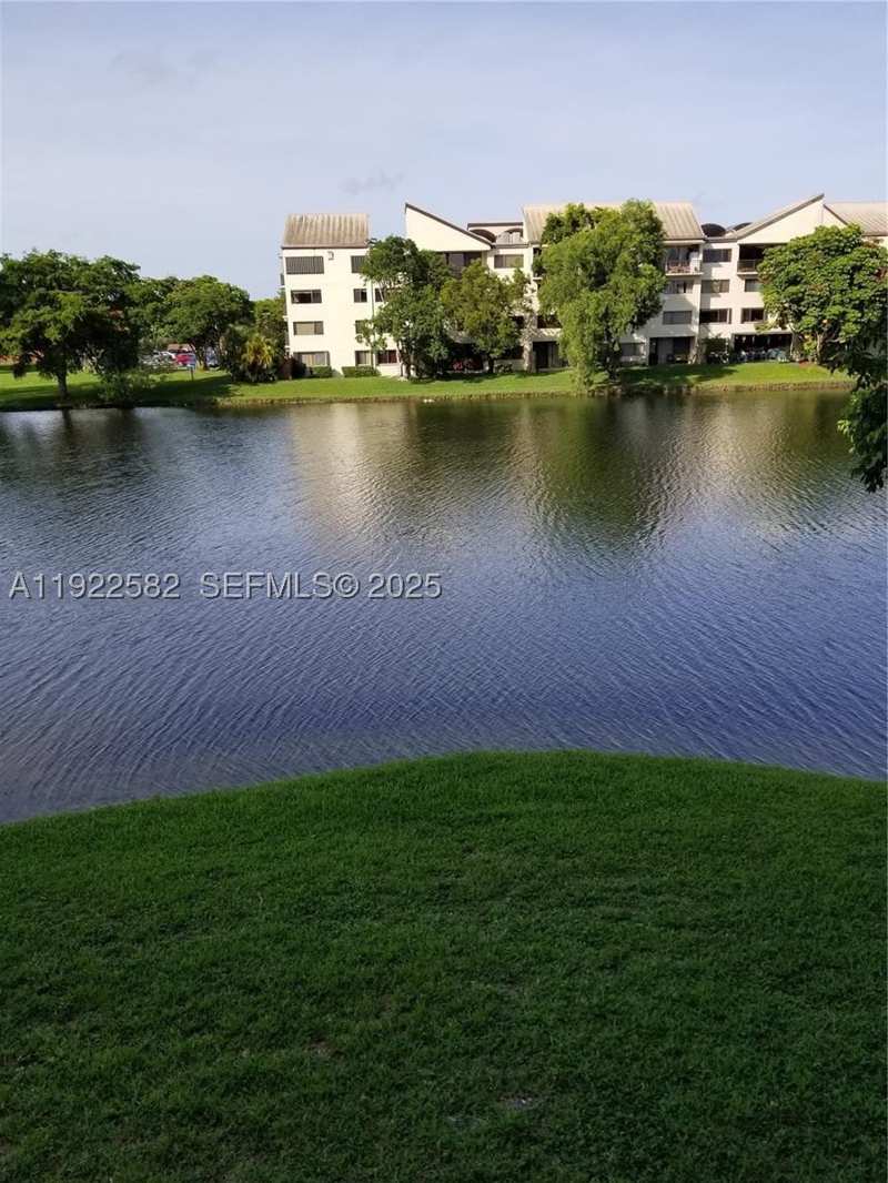 2 bedroom Condominium at 6701 SW 116th Court 203, Sec 45 Atriums At Snapper, Miami — photo 1