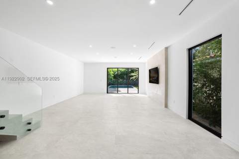 2612 SW 17th St, Miami FL - photo 15 of 43