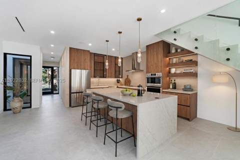 2612 SW 17th St, Miami FL - photo 9 of 43