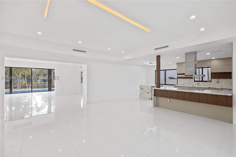 4 bedroom SingleFamilyResidence at 1200 Cleveland Rd, Biscayne Point, Miami Beach — photo 3
