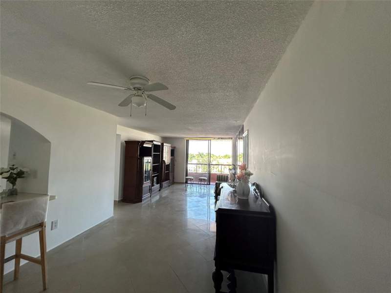 2 bedroom Condominium at 7040 Coral Way 501, Futura Gables, Miami — photo 3