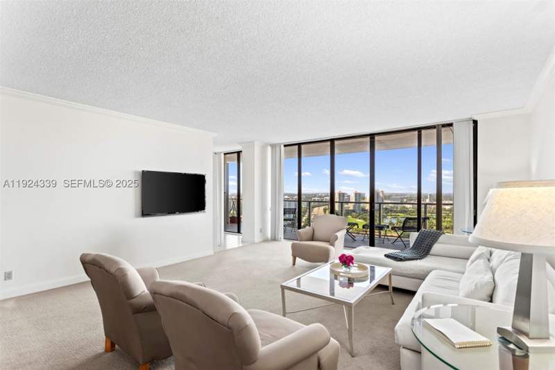 2 bedroom Condominium at 19500 Turnberry Way 26-C, Marina Tower Condo, Aventura — photo 3
