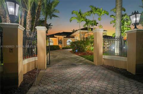 3001 SW 132nd Ave, Miami FL - photo 10 of 55