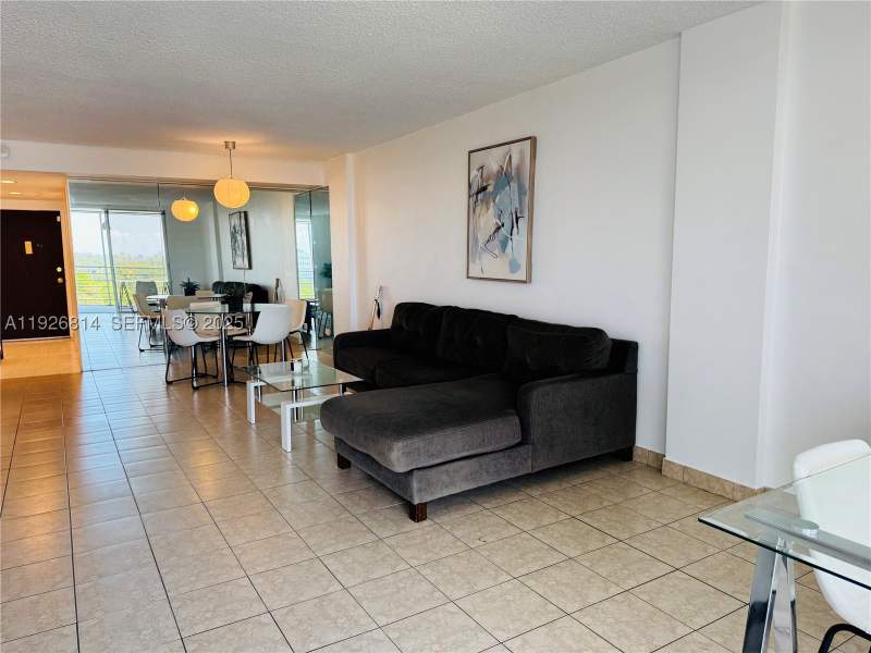 2 bedroom Condominium at 3660 NE 166th St 812, Eastern Shores White Hous, North Miami Beach — photo 4