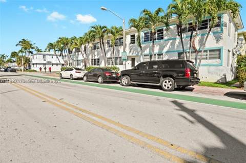 8345 Byron Ave 6, Miami Beach FL - photo 22 of 23