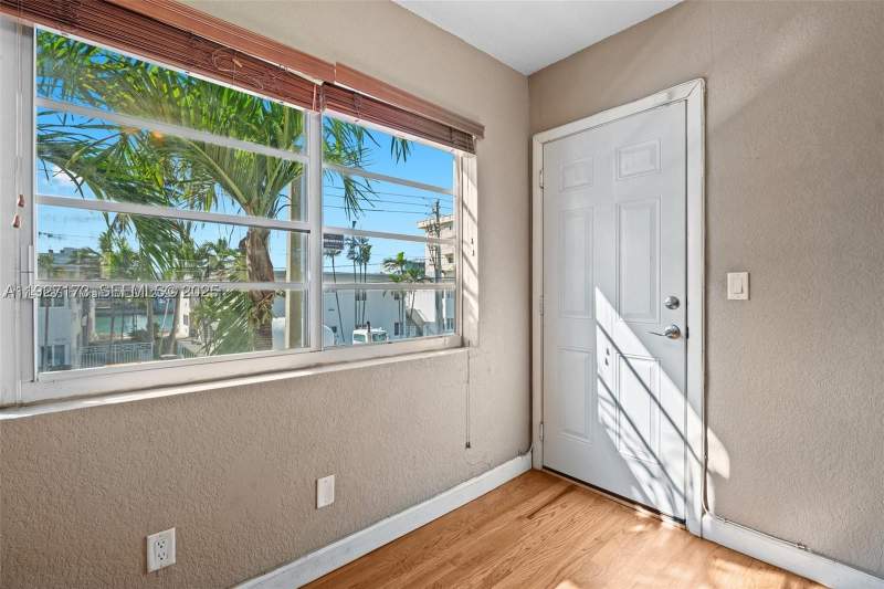 2 bedroom Condominium at 8345 Byron Ave 6, Ritz Royal Palm Condo, Miami Beach — photo 4