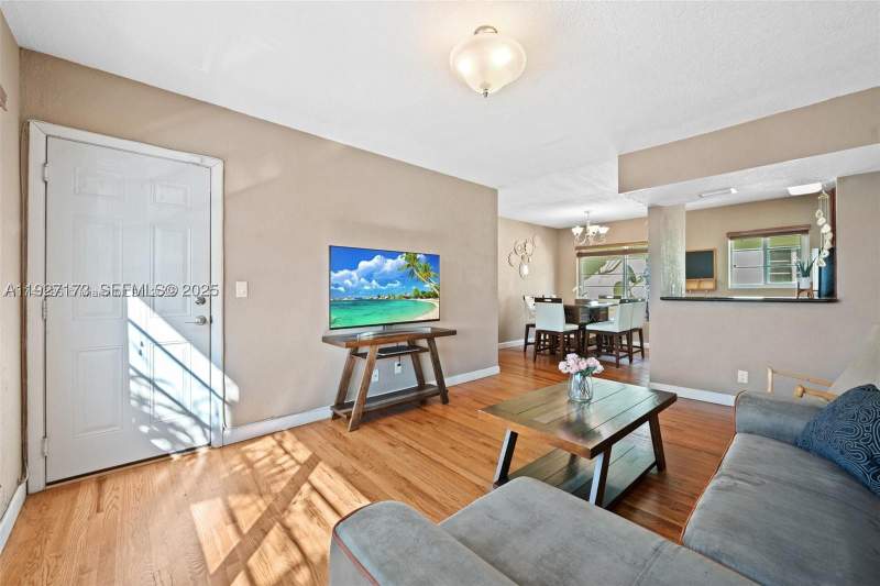 2 bedroom Condominium at 8345 Byron Ave 6, Ritz Royal Palm Condo, Miami Beach — photo 5