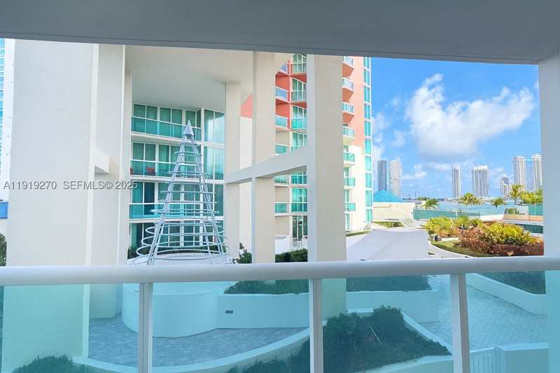 1 bedroom Condominium at 3370 Hidden Bay Dr 511, 100 Hidden Bay Condo, Aventura — photo 1