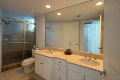 3370 Hidden Bay Dr 511, Aventura FL - photo 11 of 29