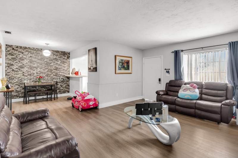 3 bedroom Townhouse at 11413 SW 148th St, Richmond Townhouse, Miami — photo 4