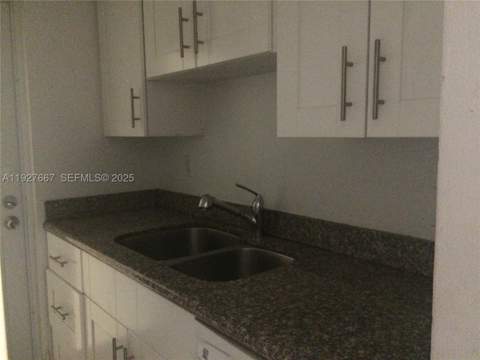 255 Sunrise Dr 103, Key Biscayne FL - photo 15 of 20