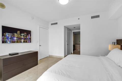 495 Brickell Ave 2405, Miami FL - photo 17 of 34