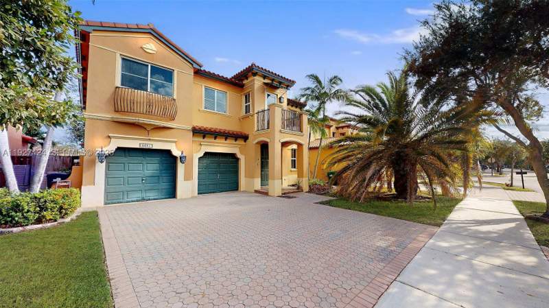 5 bedroom SingleFamilyResidence at 2651 SW 152nd Ct, Egret Lake Estates Sec 1, Miami — photo 3