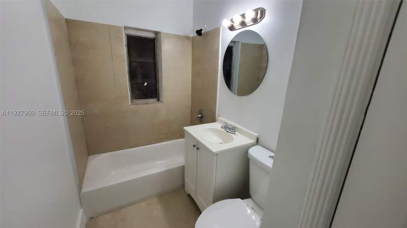 2 bedroom SingleFamilyResidence at 560 NW 53rd St, Railway Shops Addn Amd, Miami — photo 4
