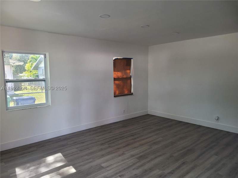 3 bedroom SingleFamilyResidence at 15140 NW 18th Ave, Rainbow Park, Miami Gardens — photo 4