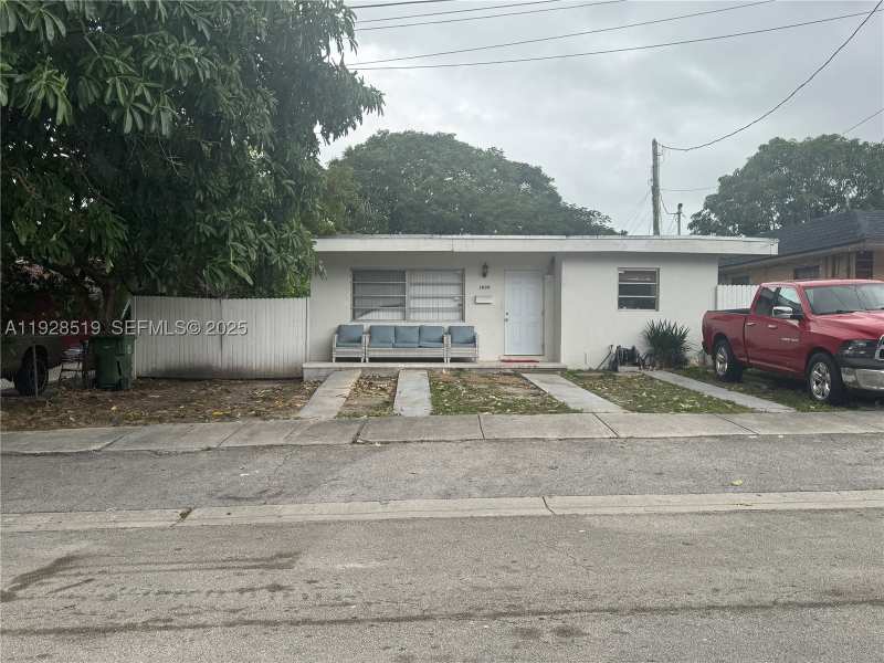 2 bedroom SingleFamilyResidence at 1032 SW 10th Street, Lawrence Est Land Cos Sub, Miami — photo 1