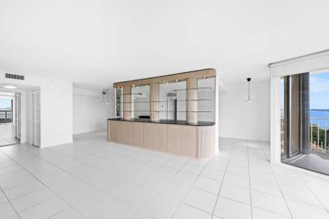 1000 Quayside Terrace 1606, Miami FL - photo 10 of 57