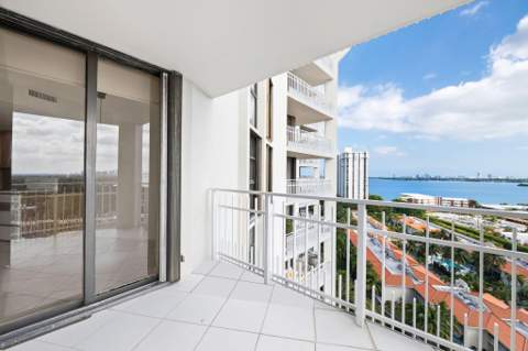 1000 Quayside Terrace 1606, Miami FL - photo 12 of 57