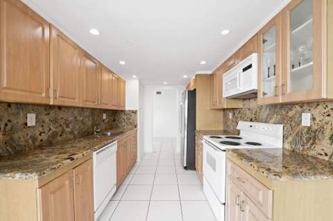 1000 Quayside Terrace 1606, Miami FL - photo 15 of 57