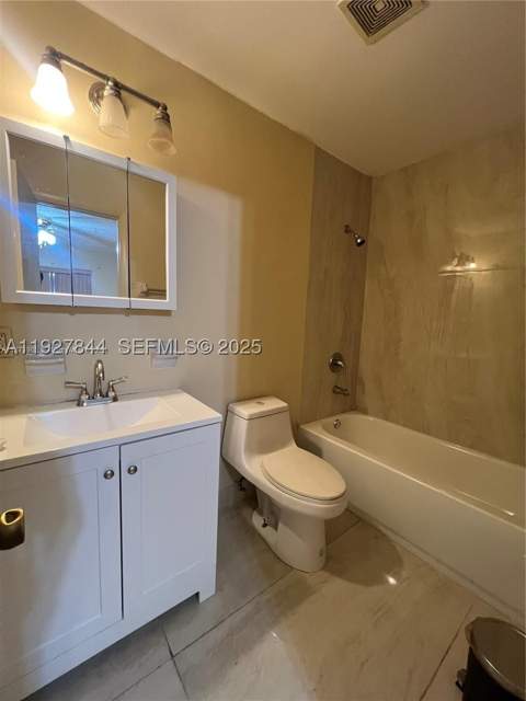 1581 NE 117 St, Miami FL - photo 7 of 29