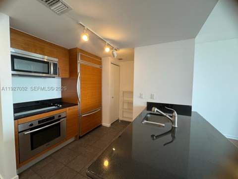 50 Biscayne Blvd 3807, Miami FL - photo 6 of 41