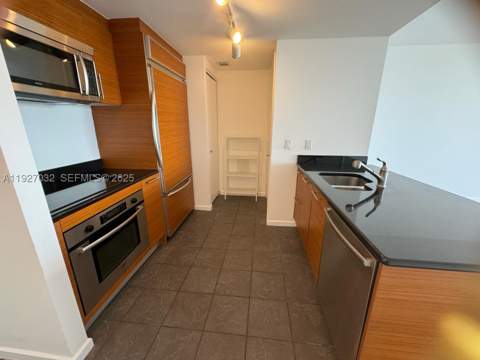 50 Biscayne Blvd 3807, Miami FL - photo 7 of 41