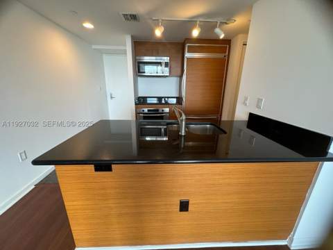 50 Biscayne Blvd 3807, Miami FL - photo 8 of 41