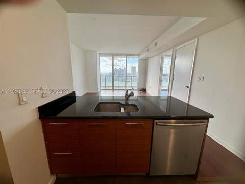 50 Biscayne Blvd 3807, Miami FL - photo 9 of 41