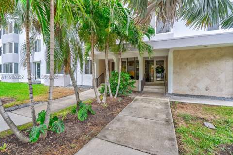 250 180th Dr 159, Sunny Isles Beach FL - photo 14 of 21